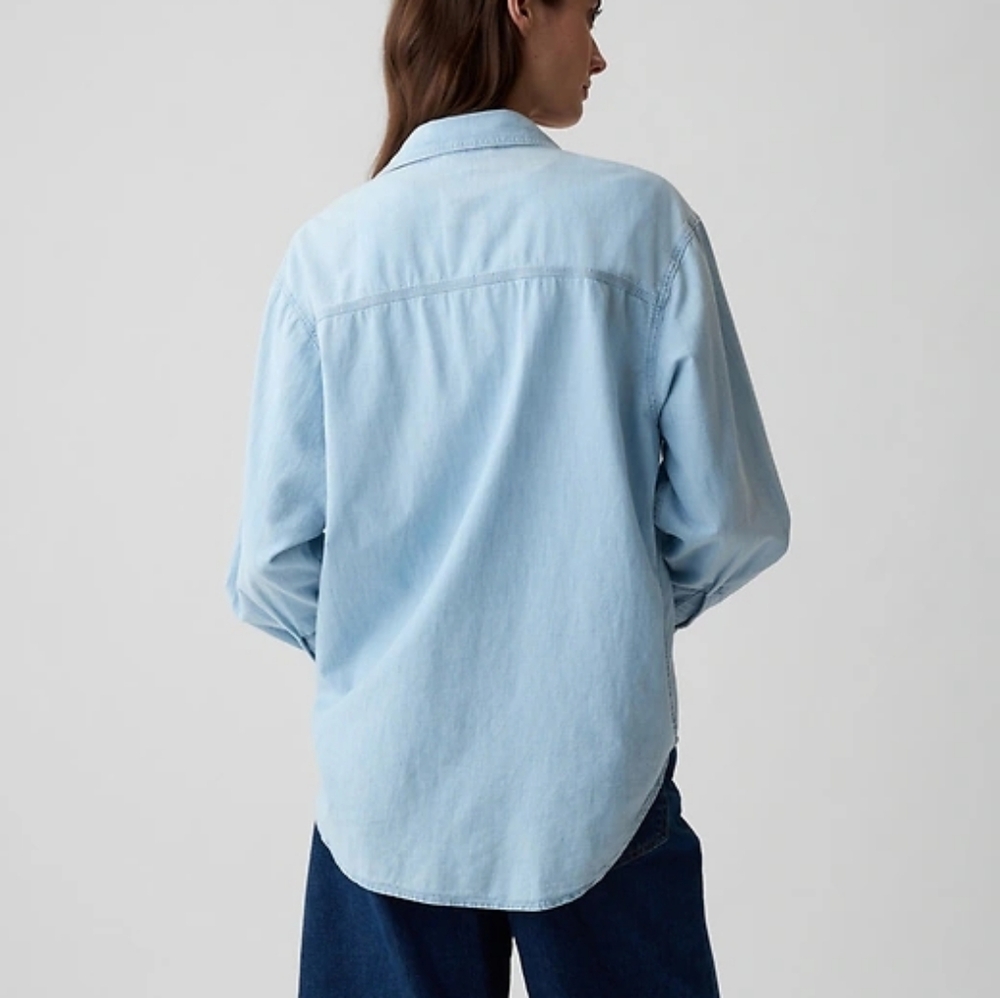 GAP Perfect Short Chambray Button Down - image 2